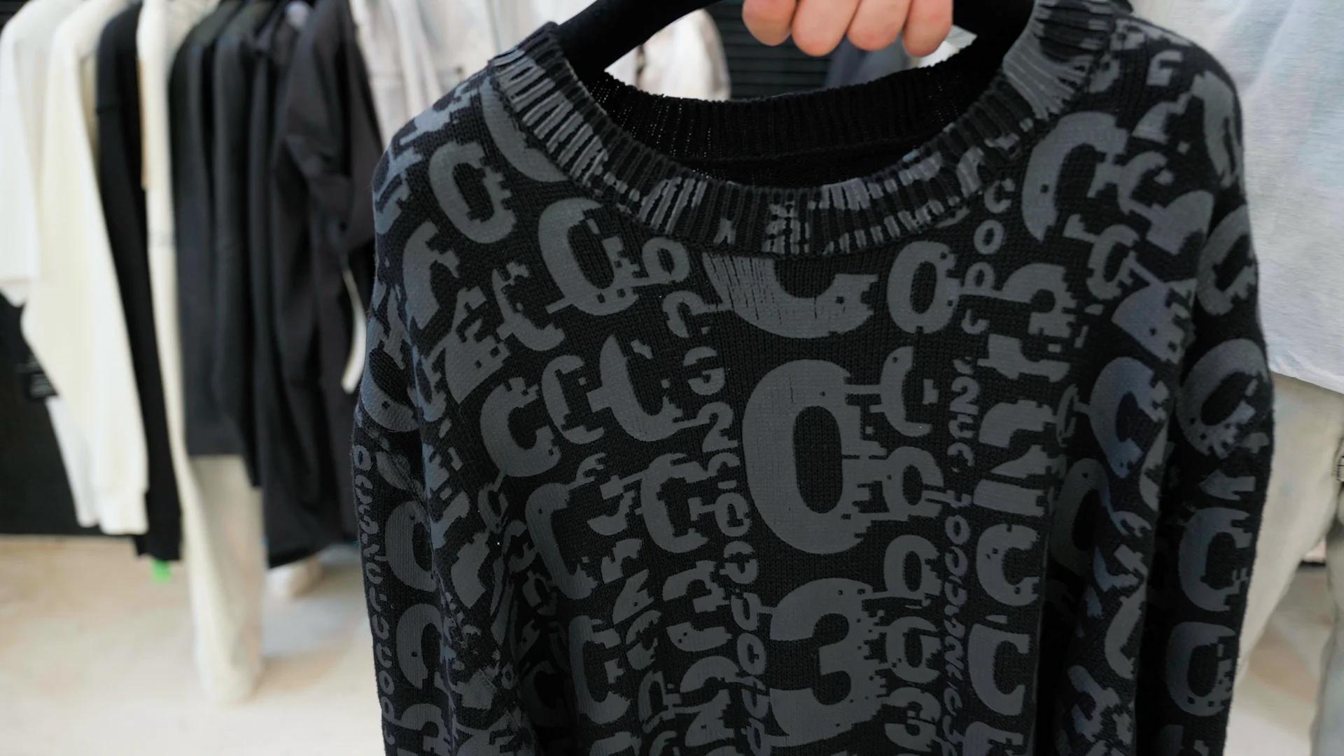 Sequence 01.02_46_22_15.Still027